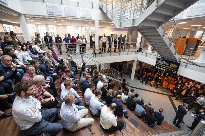 Auf drei Etagen arbeiten digades Entwicklung und Verwaltung an der Zukunft von morgen. Foto: Pawel Sosnowski Fei3erliche Eröffnung des digades Entwicklungszentrums
