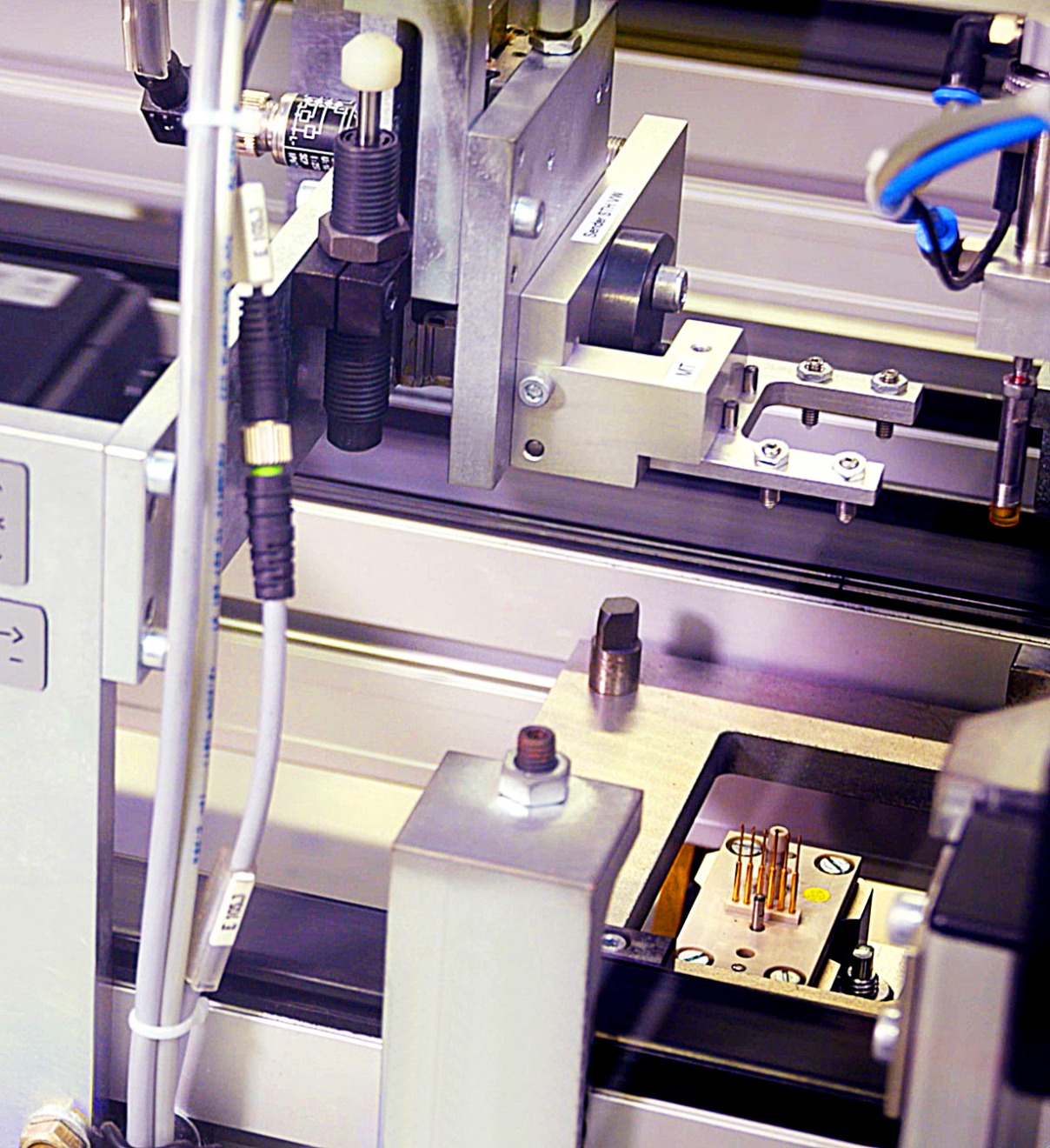 Semiautomatic production line