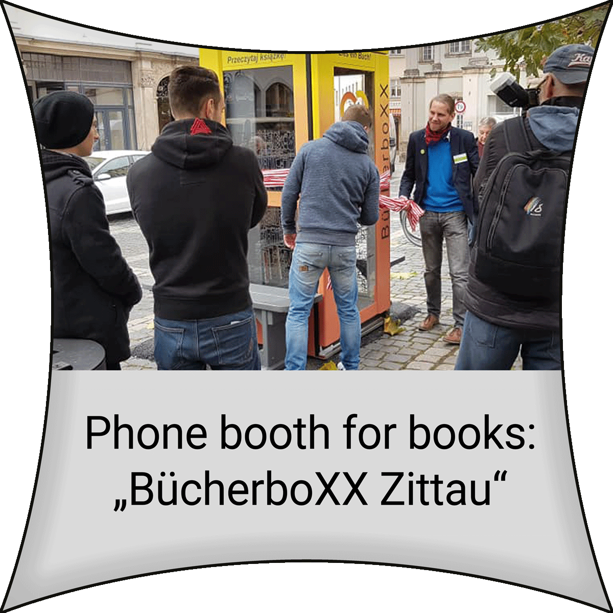 Phone booth for books: "BücherboXX Zittau"